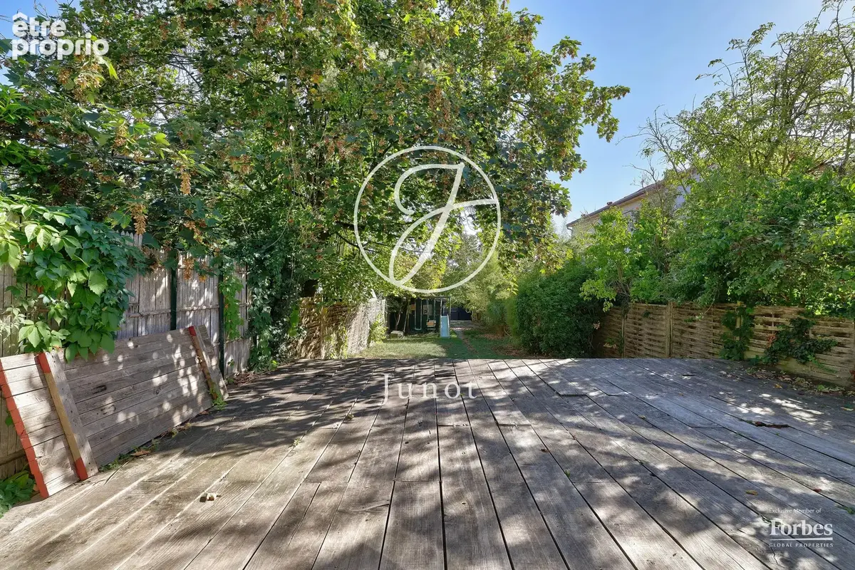 Saint-Cloud - MONTRETOUT - Maison 5 pièces de 101 m² - photo 6