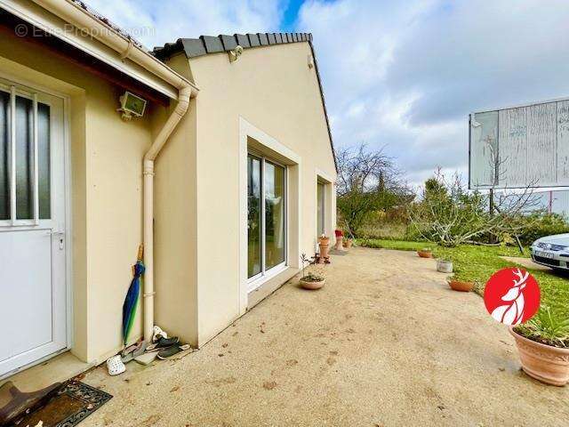 Maison à DAMMARIE-LES-LYS