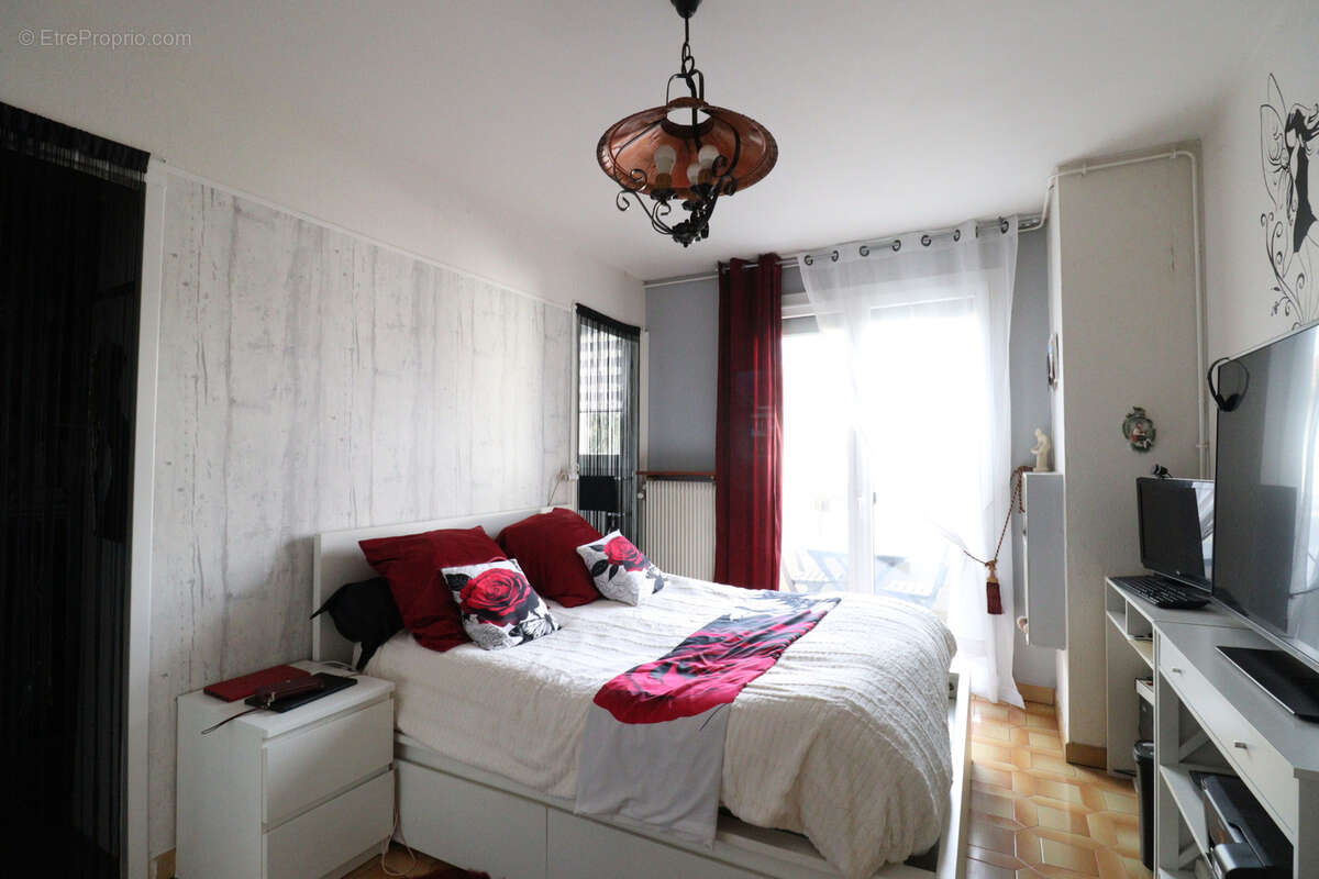 Appartement à SAINT-MARTIN-D'HERES