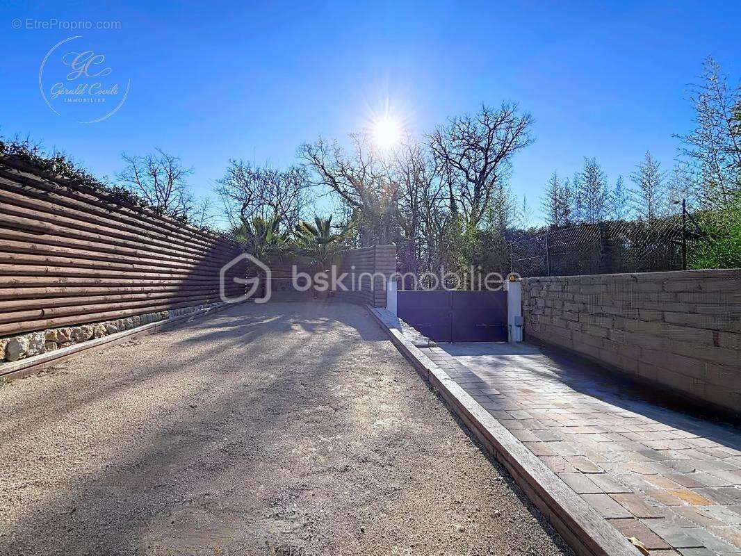 Maison 4 pieces de 101 m² avec piscine / montauroux - photo 12