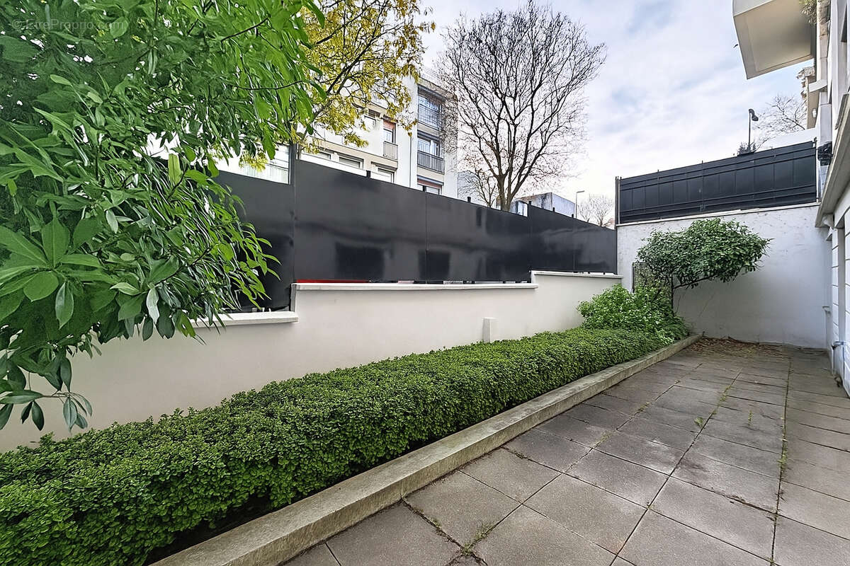 Appartement à SURESNES