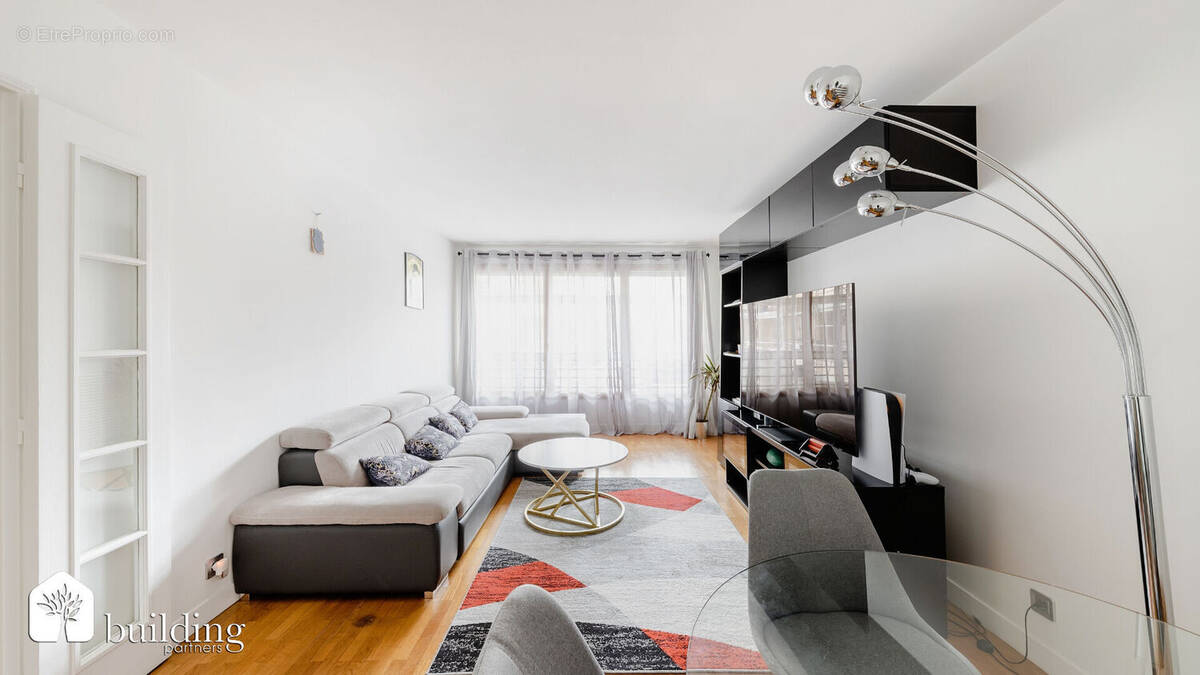 Appartement à LEVALLOIS-PERRET