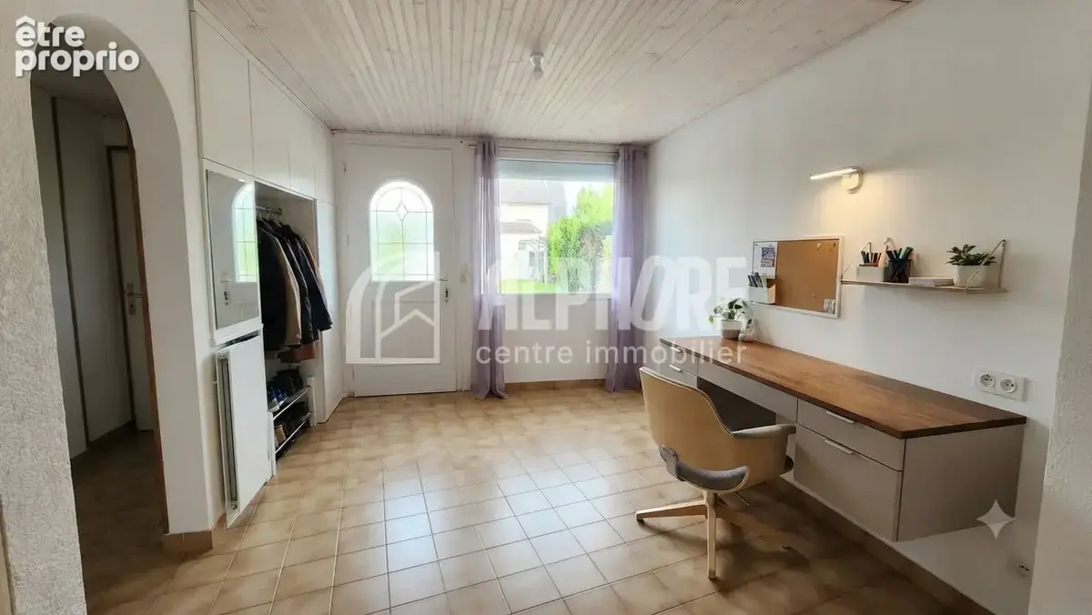 Maison avec jardin 6 pièces à DONGES. - photo 2