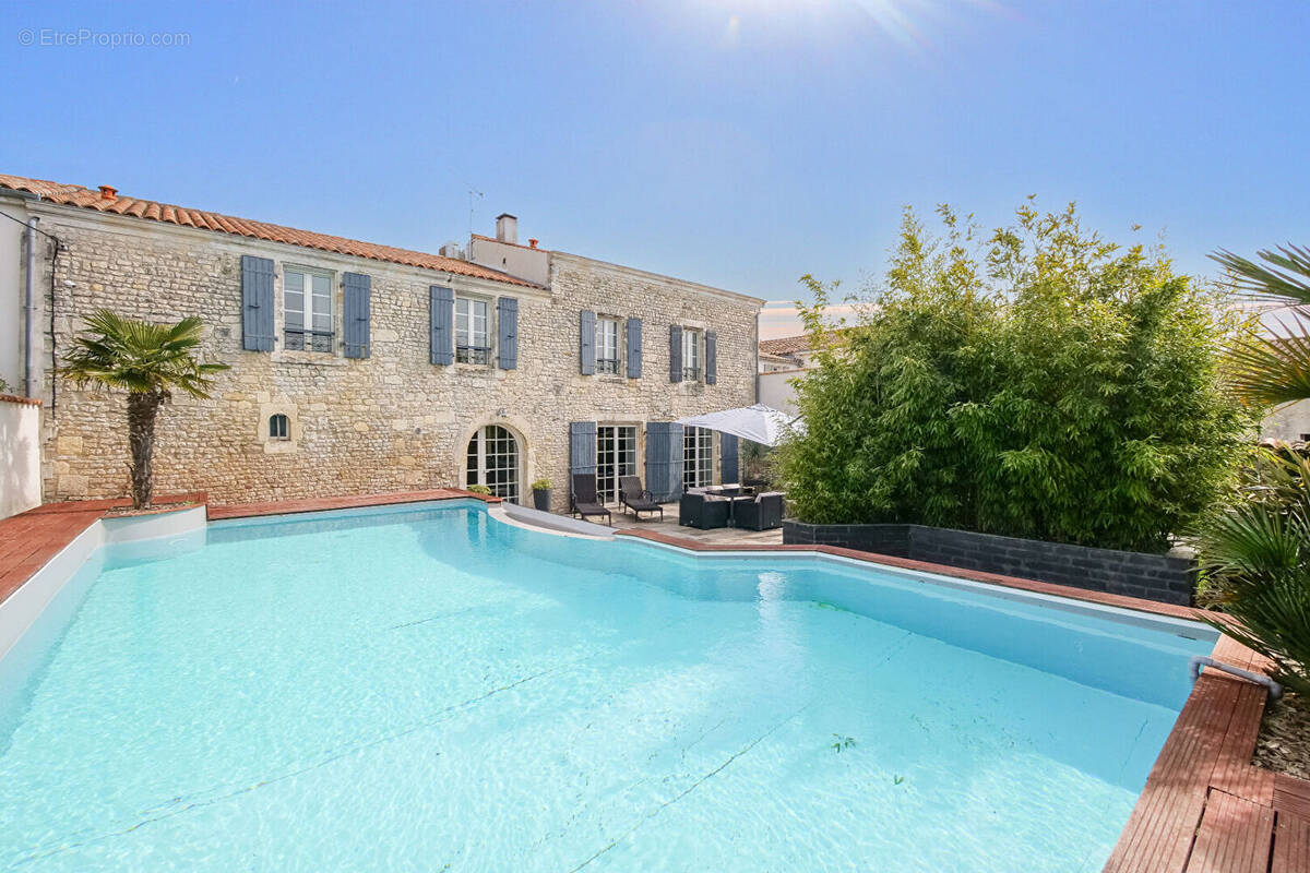 Maison à DOMPIERRE-SUR-MER