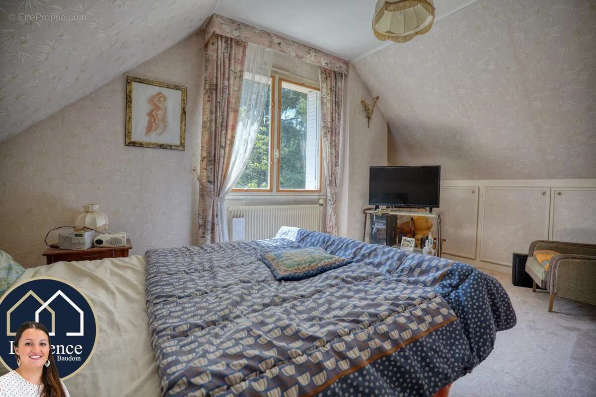 Maison 180 m² à Nogent-Le-Roi  - photo 7