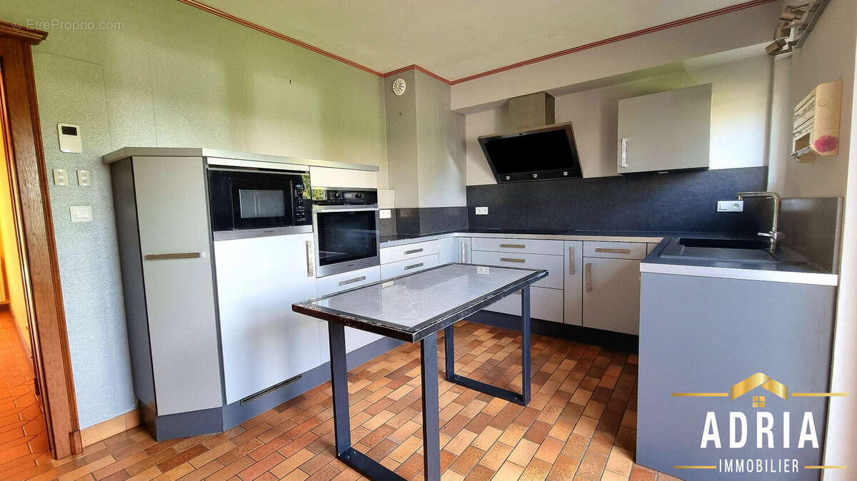 Cuisine indépendante  - Maison à MAIZIERES-LES-METZ