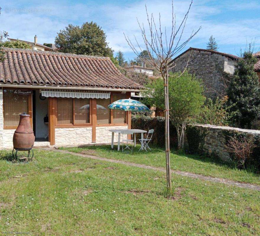 Maison à NANTEUIL-EN-VALLEE