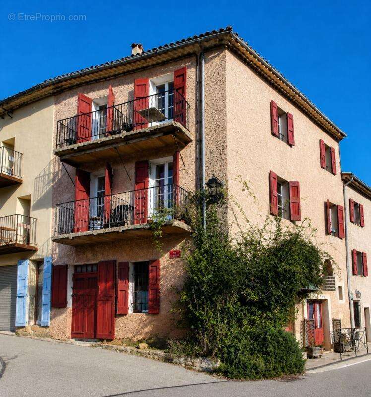 Ensemble immobilier de 338 m²  ancien hôtel-restaurant et maison de caractère 285000 - photo 3