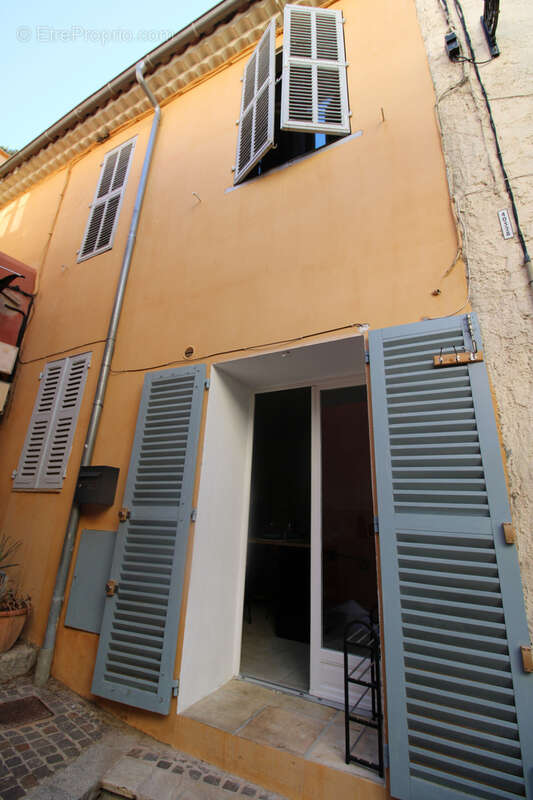 Appartement à HYERES