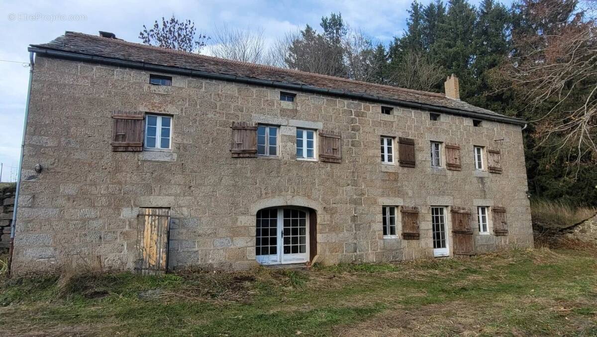Maison à LE CHAMBON-SUR-LIGNON