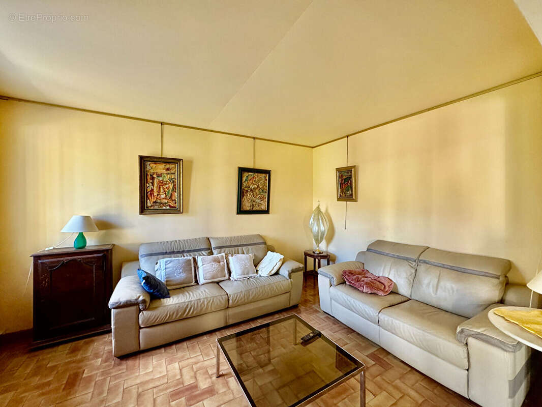Maison à VILLENEUVE-LES-AVIGNON