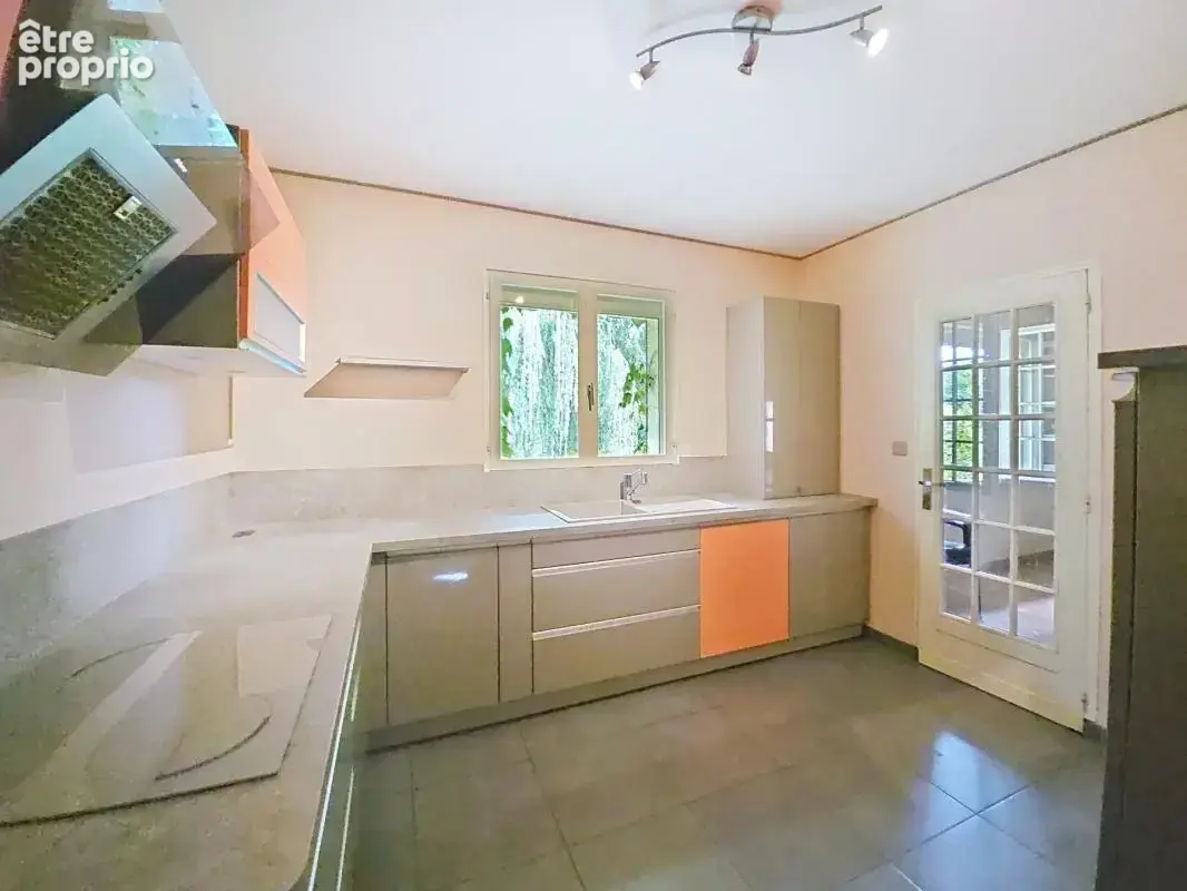 Belle propriété familiale, à découvrir sans plus attendre ! - photo 5