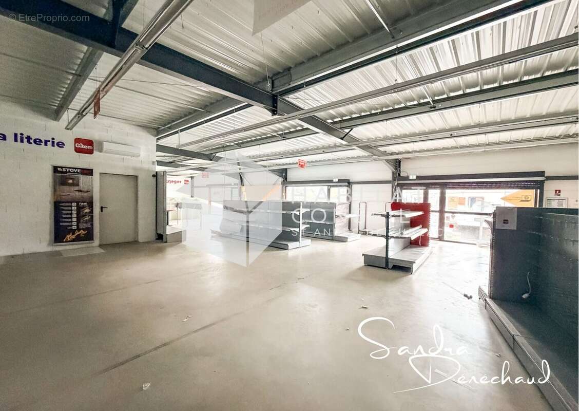 Commerce à CAVIGNAC