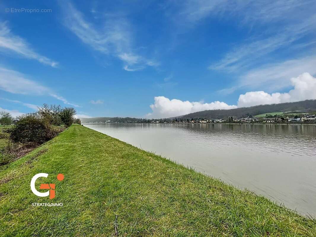 Maison à BERVILLE-SUR-SEINE