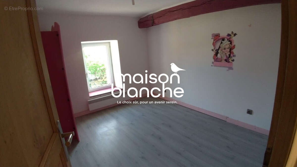 Maison 115 m² à Saint-Mard  - photo 5