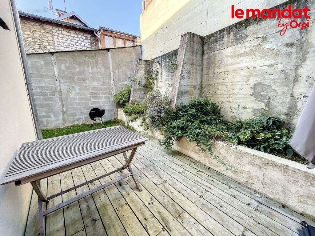 Maison à OINVILLE-SUR-MONTCIENT