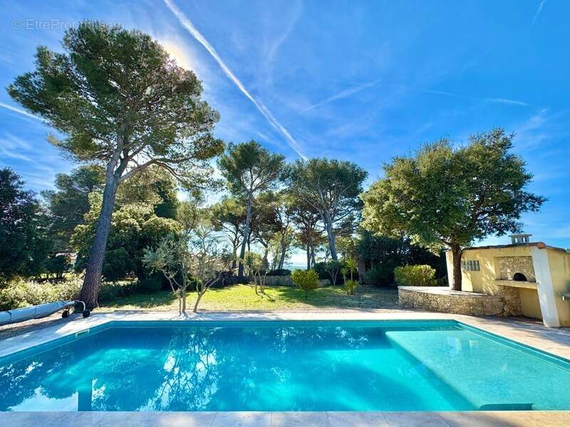 Maison à CORNILLON-CONFOUX