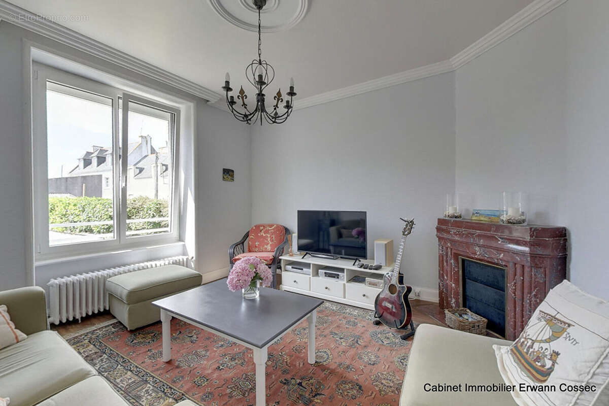 LECHIAGAT - Maison de 130 m² profitant d'une vue sur le port - photo 4