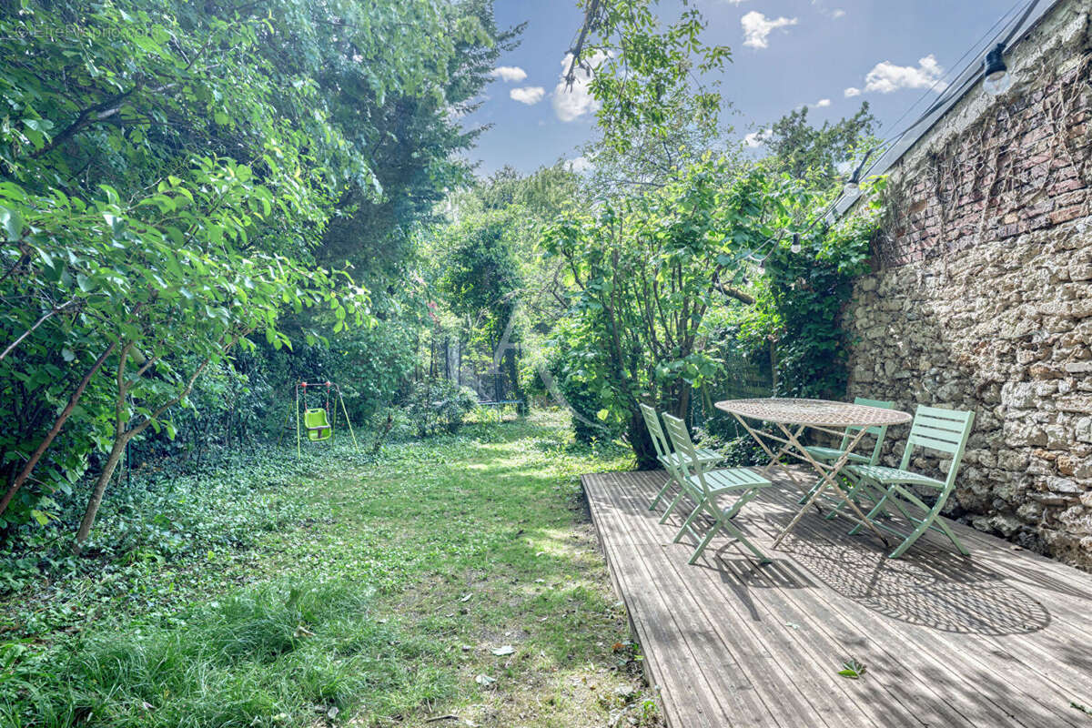 Appartement à LE PERREUX-SUR-MARNE