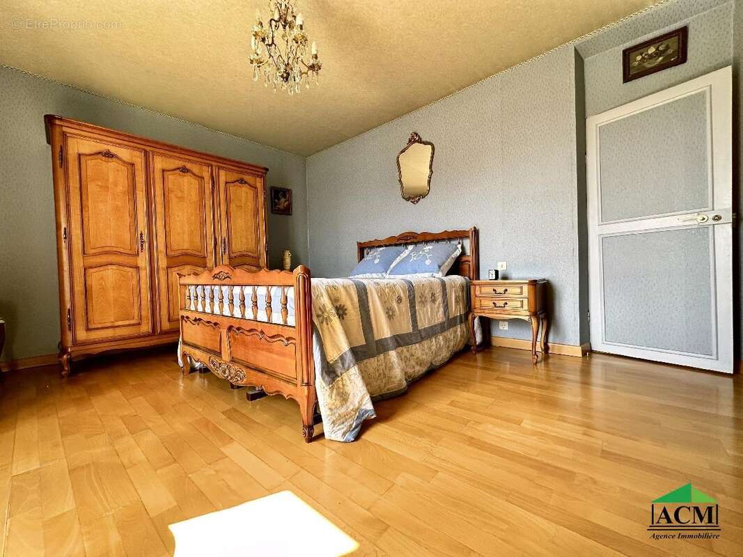 Maison à MERY-SUR-OISE