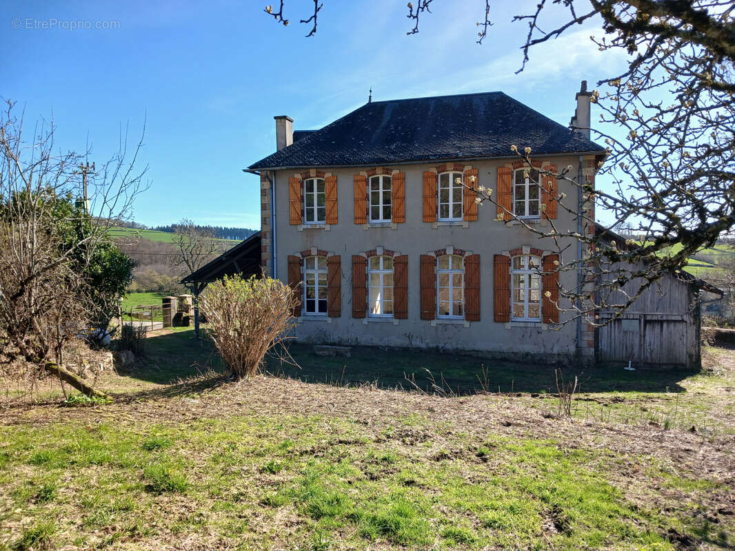 Maison à SAINT-LEGER-DE-FOUGERET