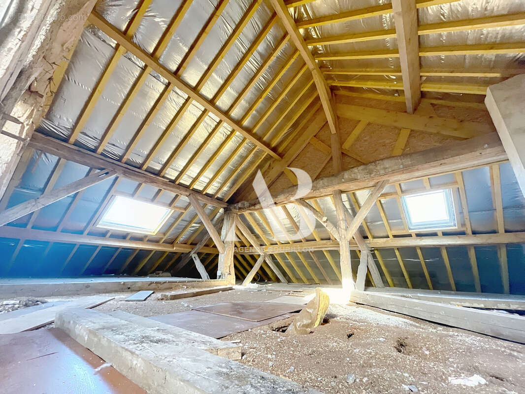 Maison à GRANDPUITS-BAILLY-CARROIS