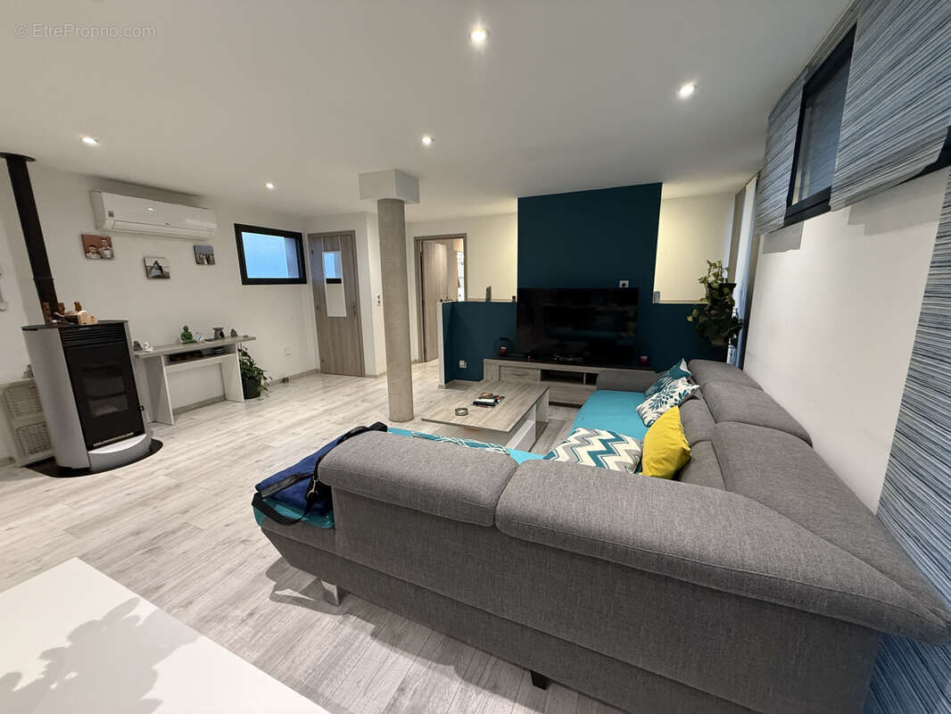 Maison à VILLENEUVE-DE-LA-RAHO