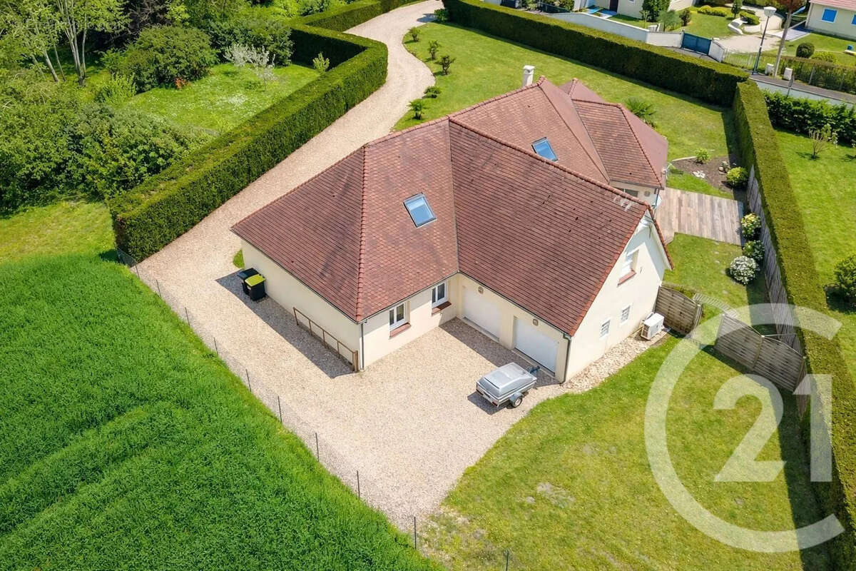 Maison 243 m² à Marcilly-Sur-Eure  - photo 2