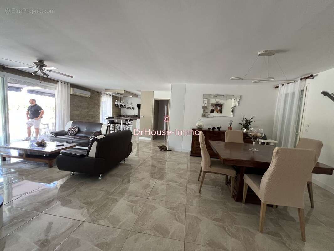 Maison à SAINT-MAXIMIN-LA-SAINTE-BAUME