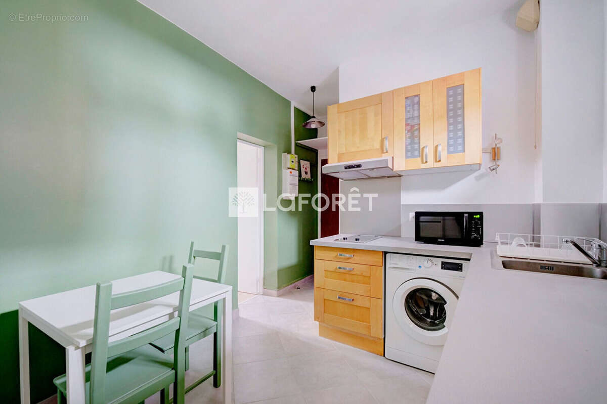 Appartement à PARIS-14E