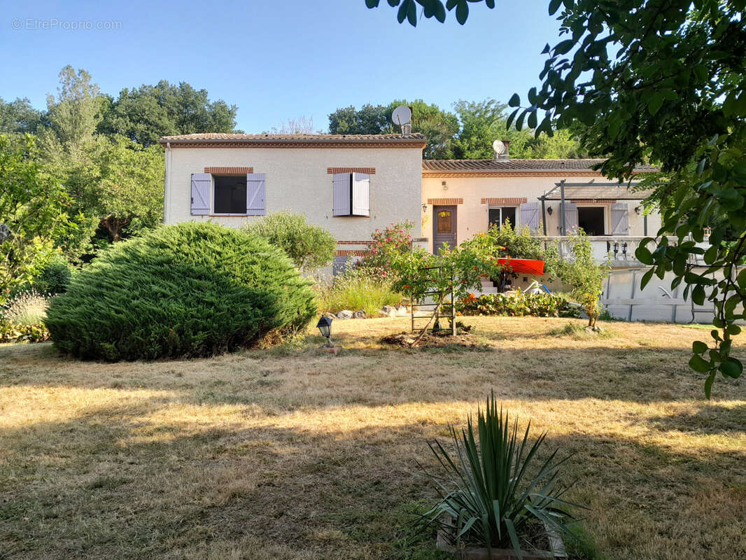 Maison à CAUMONT