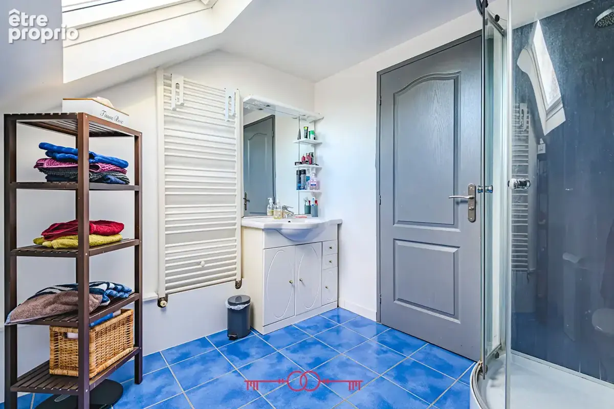 CHAMPIGNY Belle maison familiale avec jardin, 6 chambres et sous-sol complet - photo 16