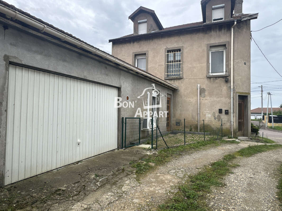 Appartement à SAINTE-MARIE-AUX-CHENES