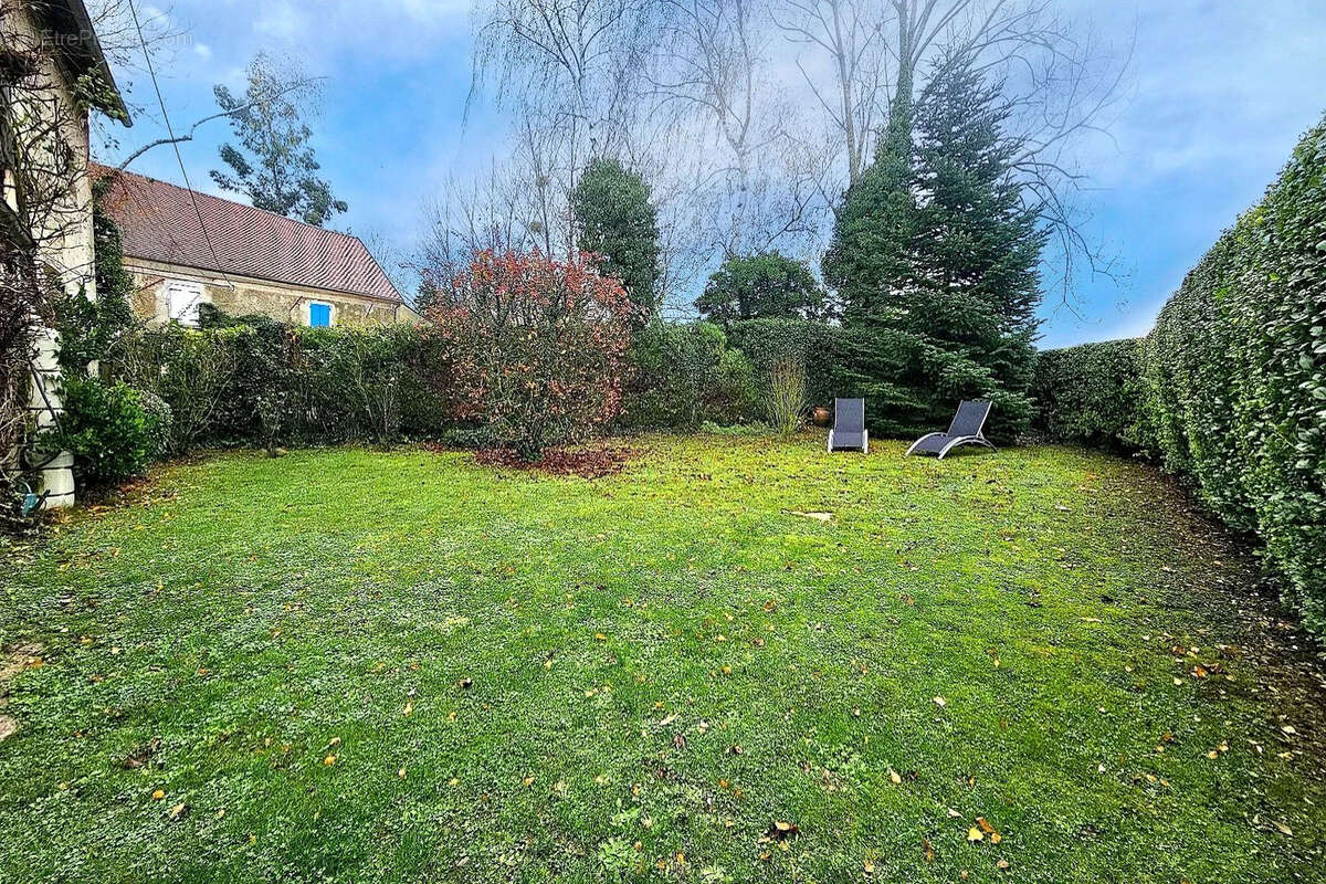 Maison à CRECY-LA-CHAPELLE