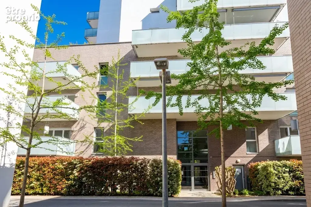 Bx Lac - Appartement T2 avec Balcon et parking privatif - photo 7