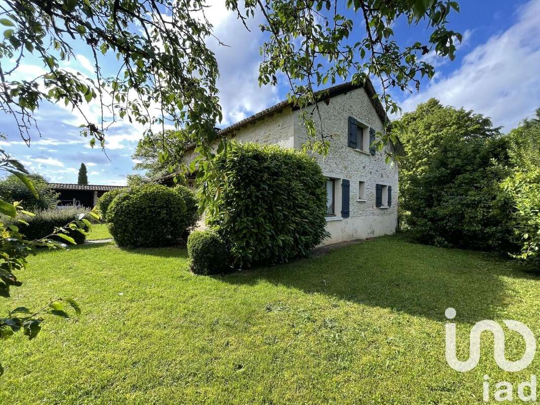 Photo 3 - Maison à SAINT-SAVIN