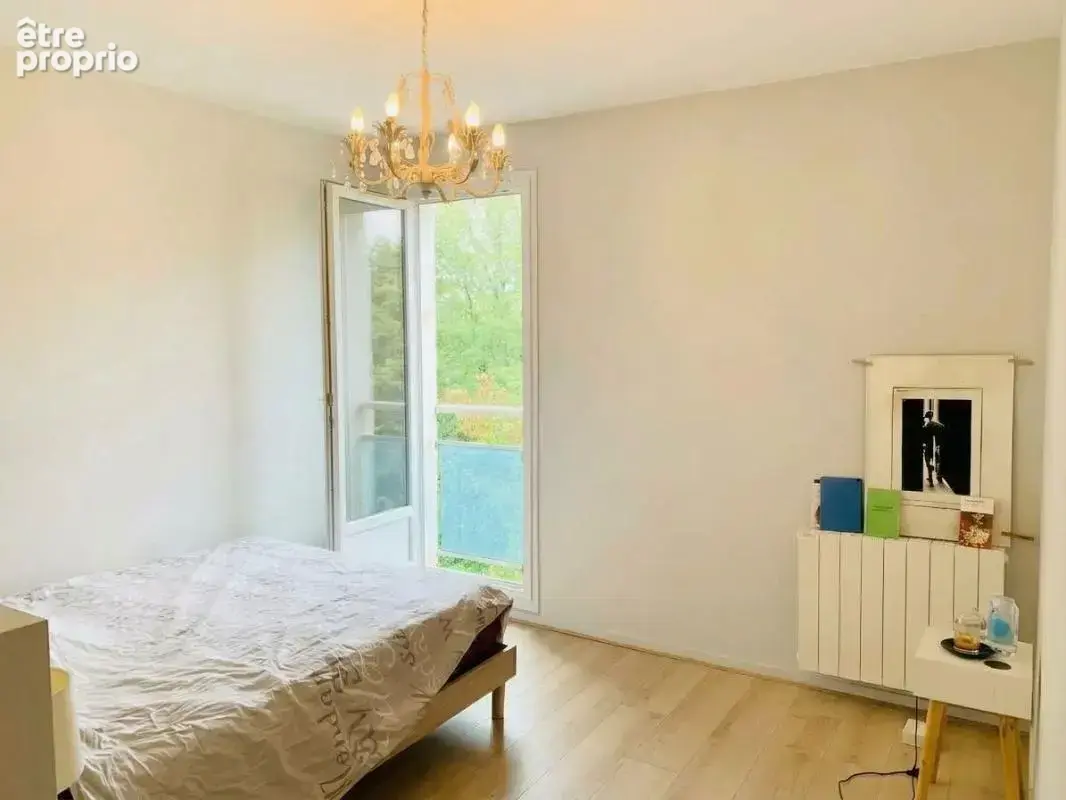  Appartement T4 lumineux de 95 m² avec balcon sur parc, box & 2 parkings – Proche Orléans Centre  - photo 6