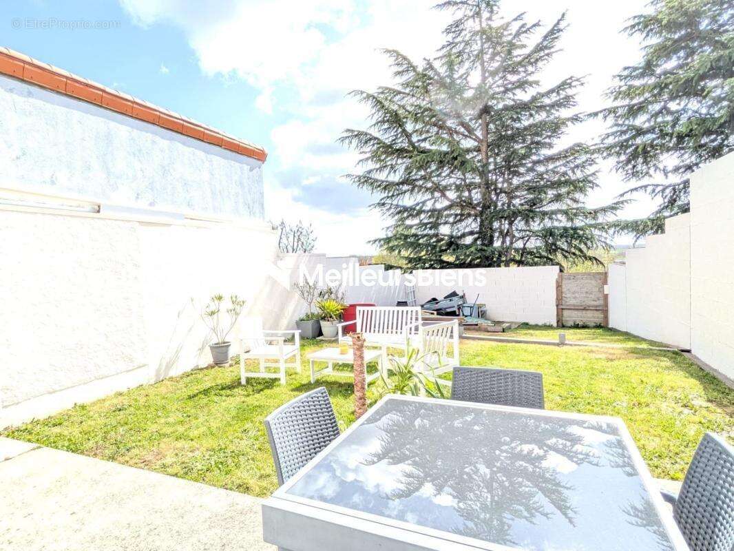 Maison à TREMENTINES