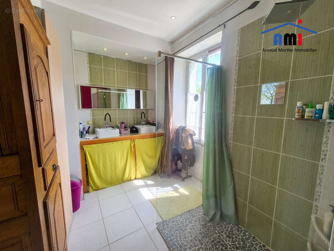 Maison 69 m² à Noce  - photo 7