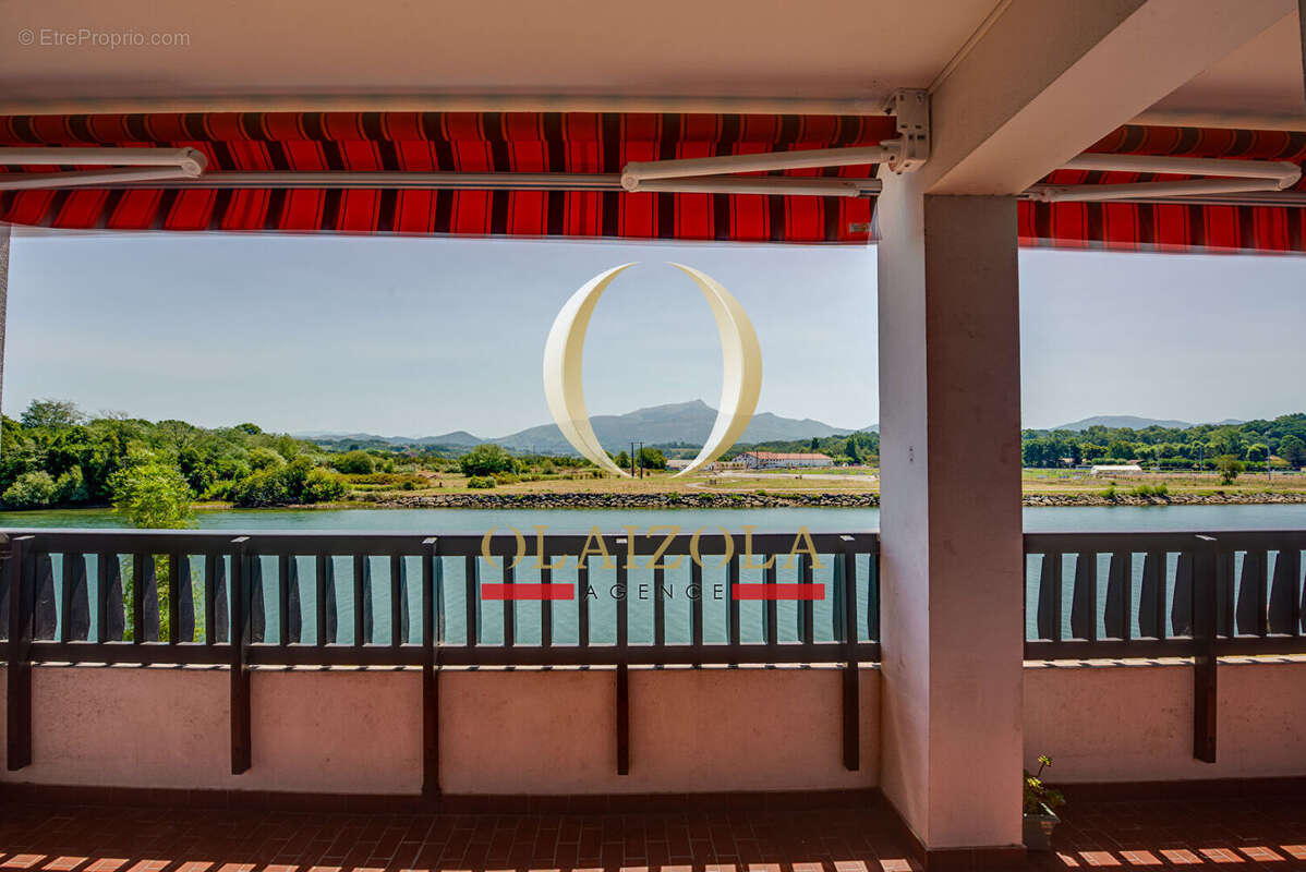 SAINT-JEAN-DE-LUZ - Appartement rénové avec terrasses, vue Nivelle et golf - photo 8