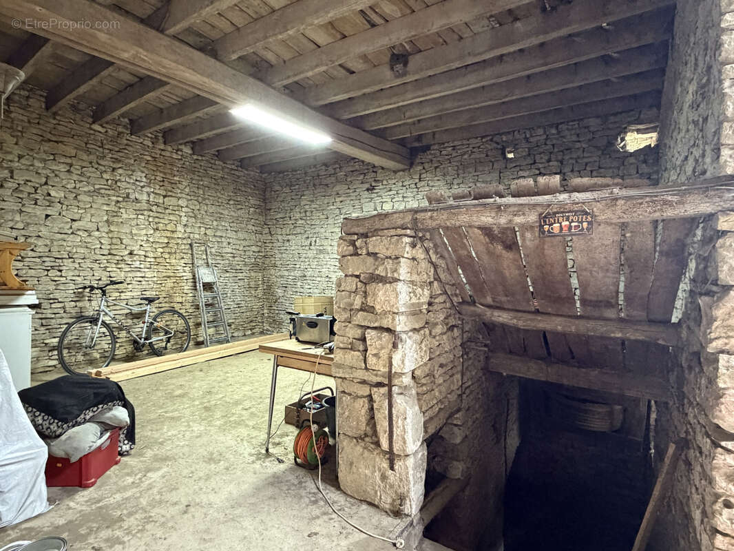 Maison à SAINT-JEAN-DE-SAUVES