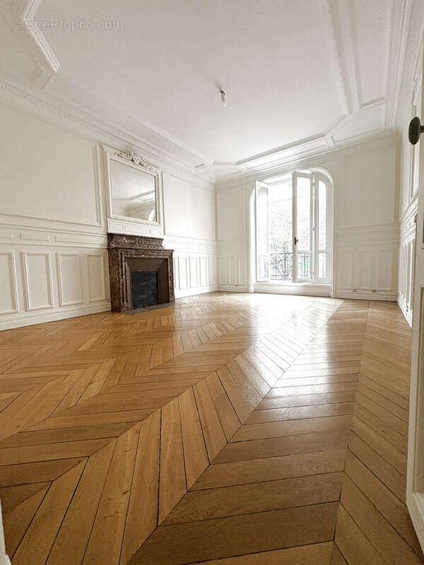 Appartement à PARIS-9E