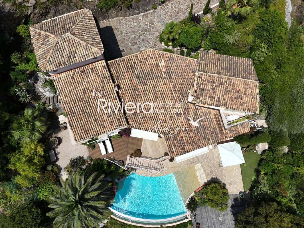 Propriete avec piscine a debordement et vue mer ! - photo 7