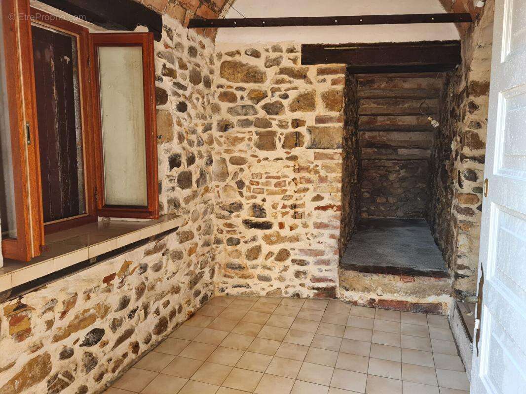 TORNAC , Maison en pierres de 10 pièces  de 232 M2 dans un quartier calme.   Proche d'Anduze - photo 16