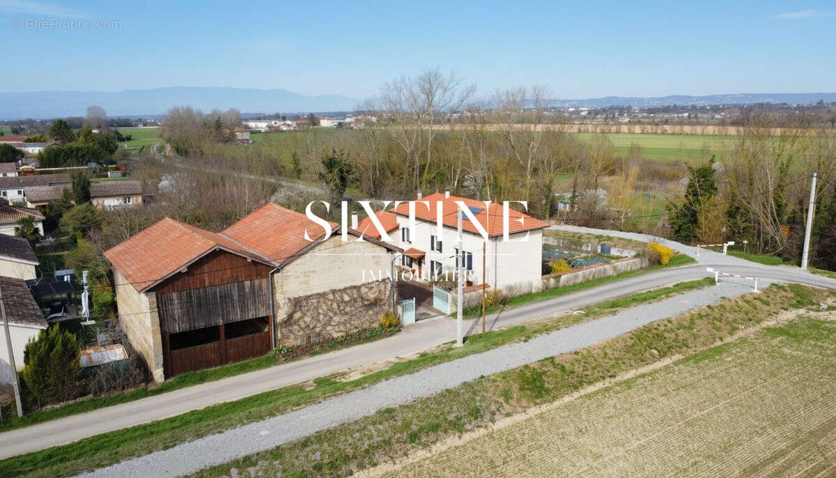 Maison à SAINT-SORLIN-EN-VALLOIRE