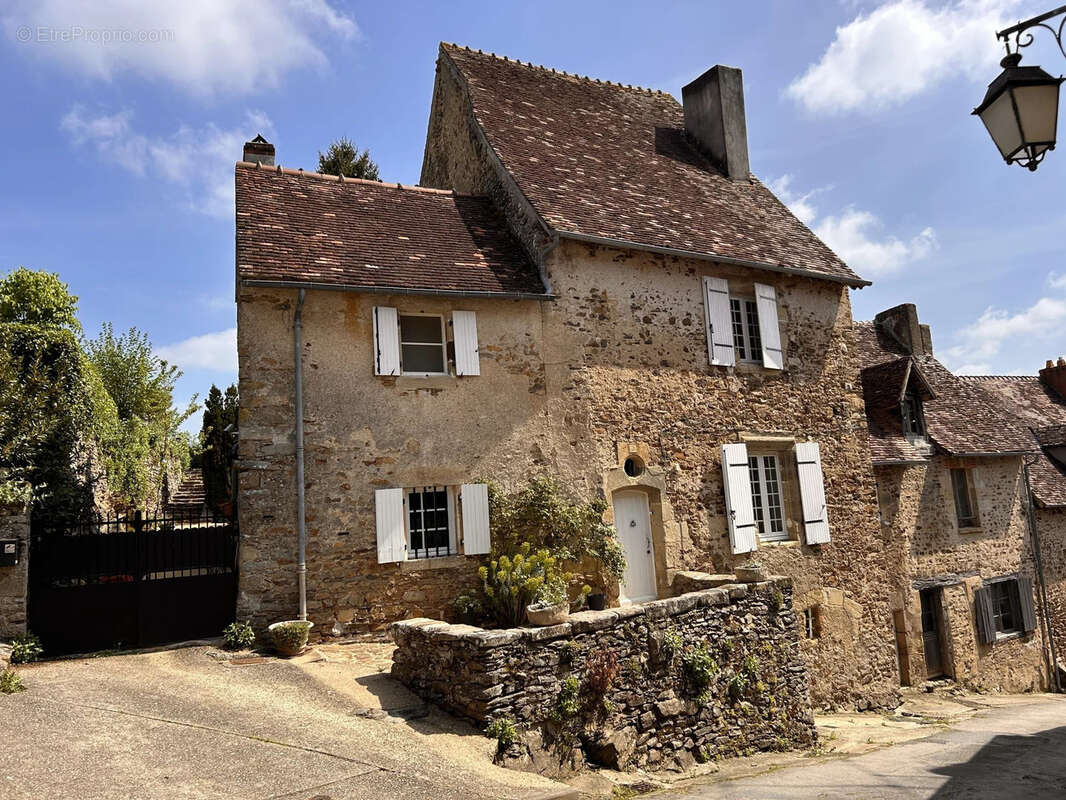Maison à SAINT-BENOIT-DU-SAULT