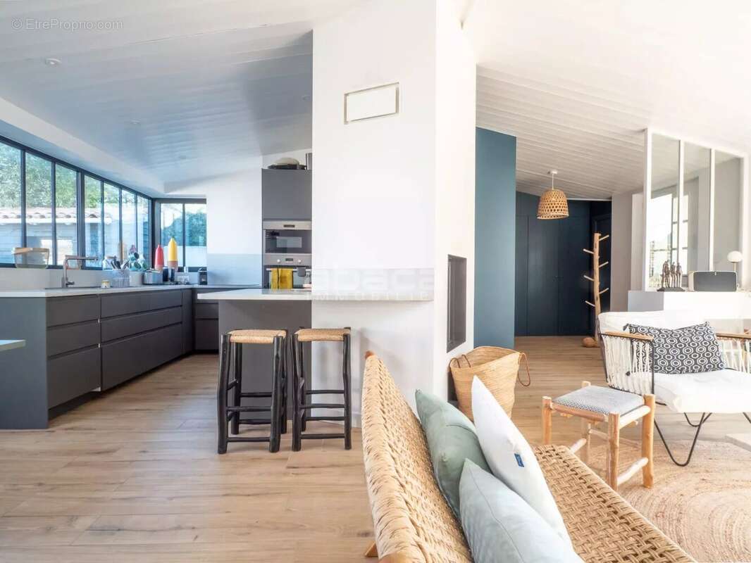 Maison à LES PORTES-EN-RE