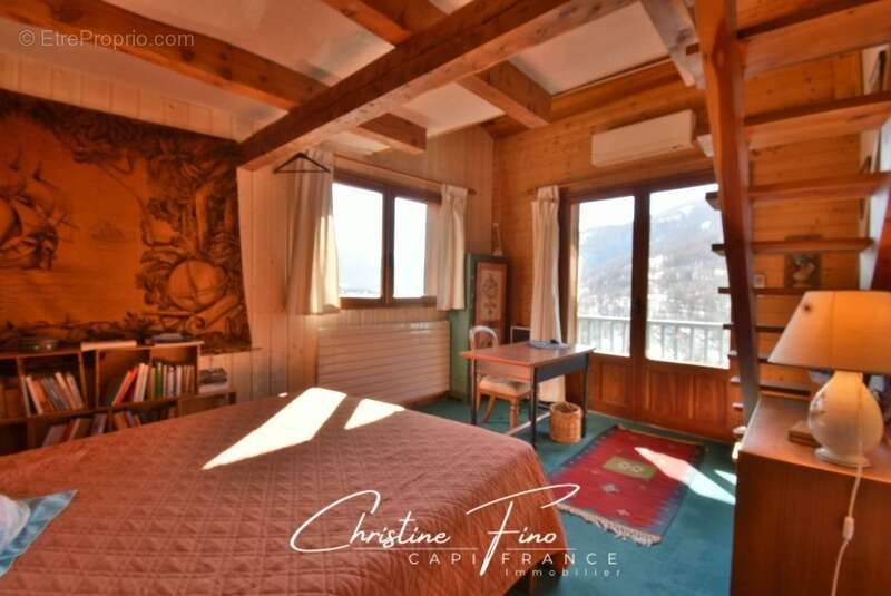 Maison à LA SALLE-LES-ALPES