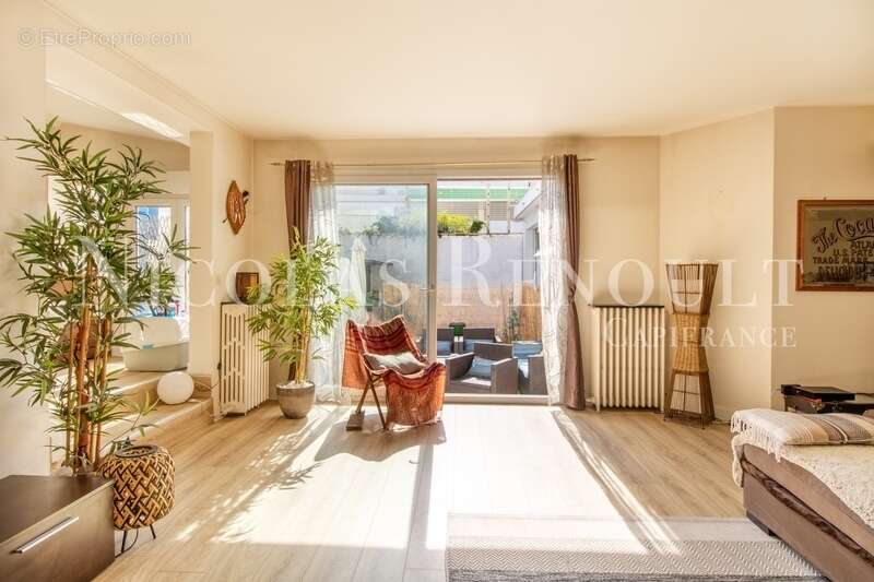 Appartement à COLOMBES