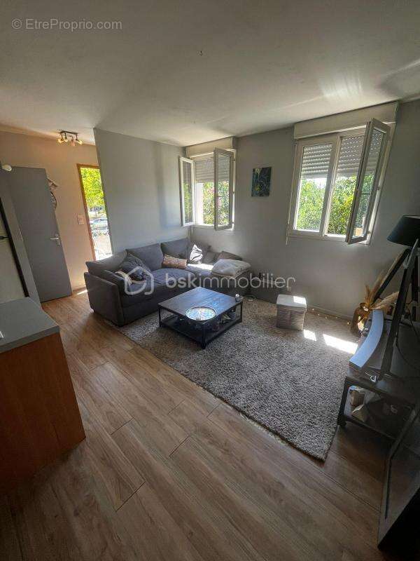 Appartement à SAINT-PAUL-TROIS-CHATEAUX